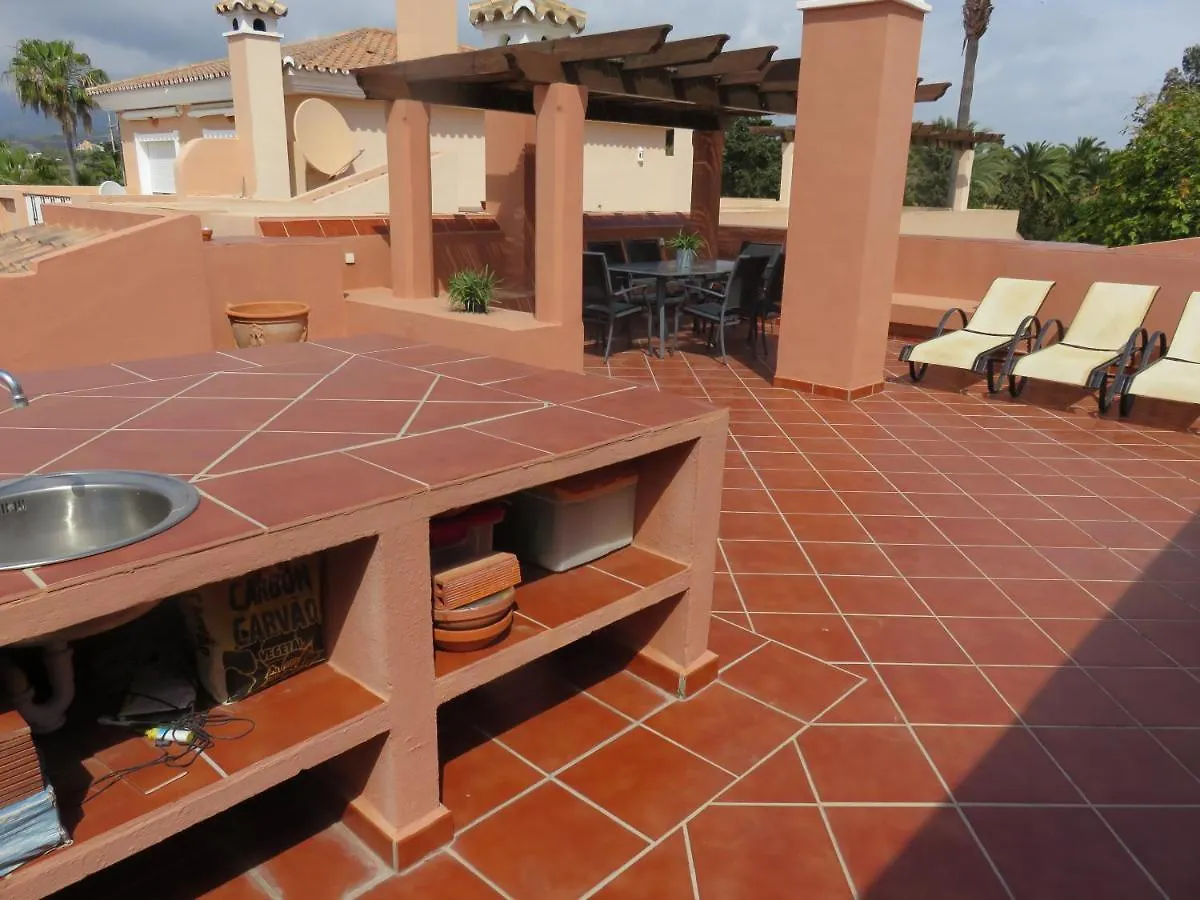 Beachside Estepona 0*,